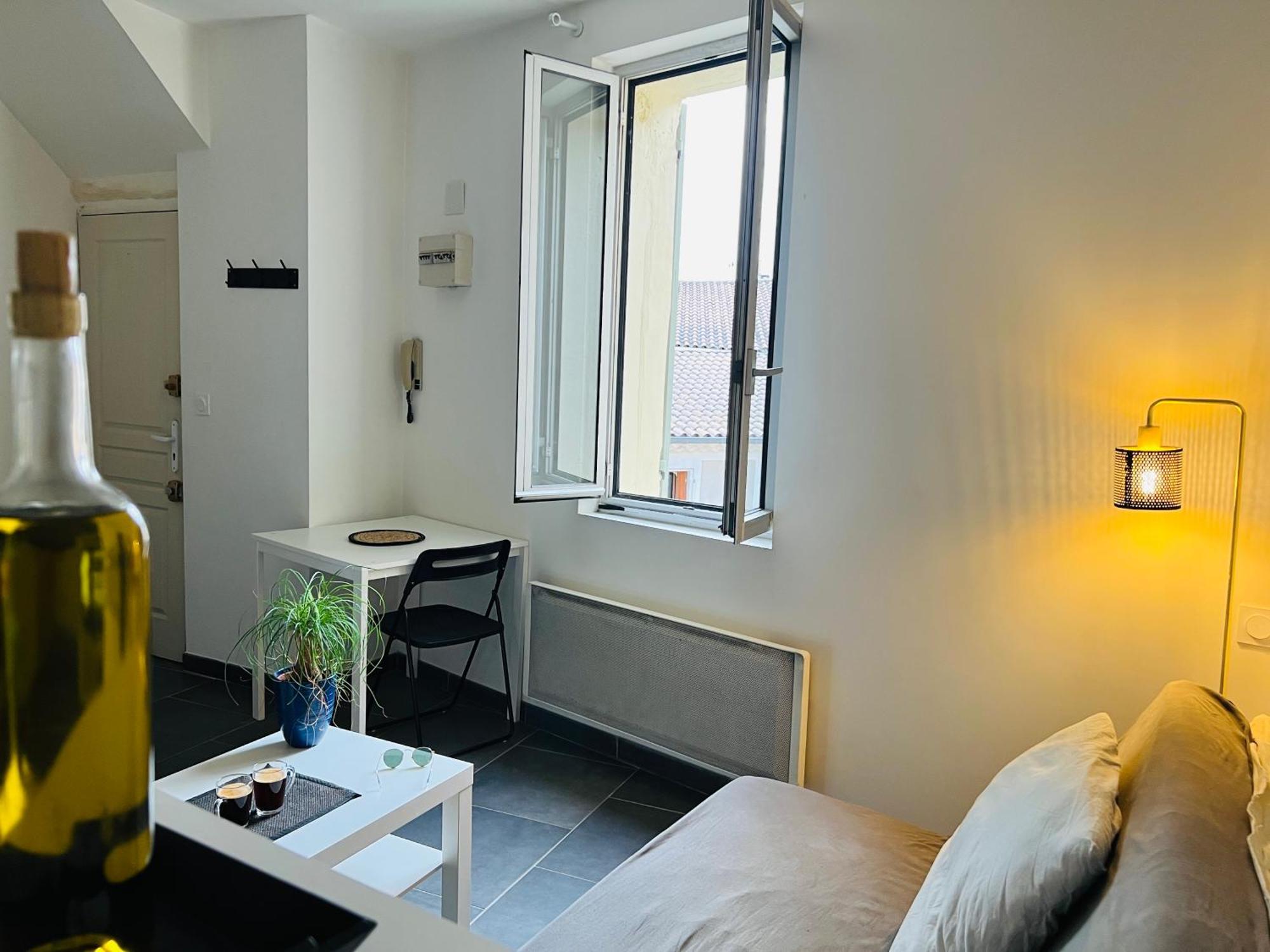 Cosy Studio Hyper Centre Avec Kitchenette & Climatisation Carpentras Zewnętrze zdjęcie